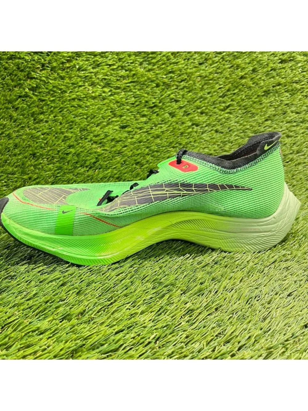 Nike ZoomX Vaporfly Next% 2 Mens Size 9.5 Green Athletic Running Shoes Sneakers